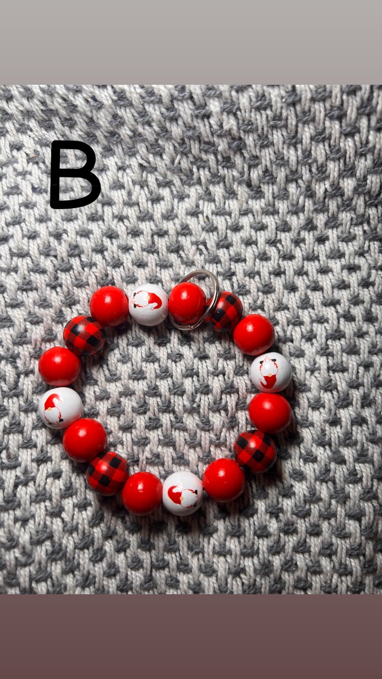 Round Christmas Keychains