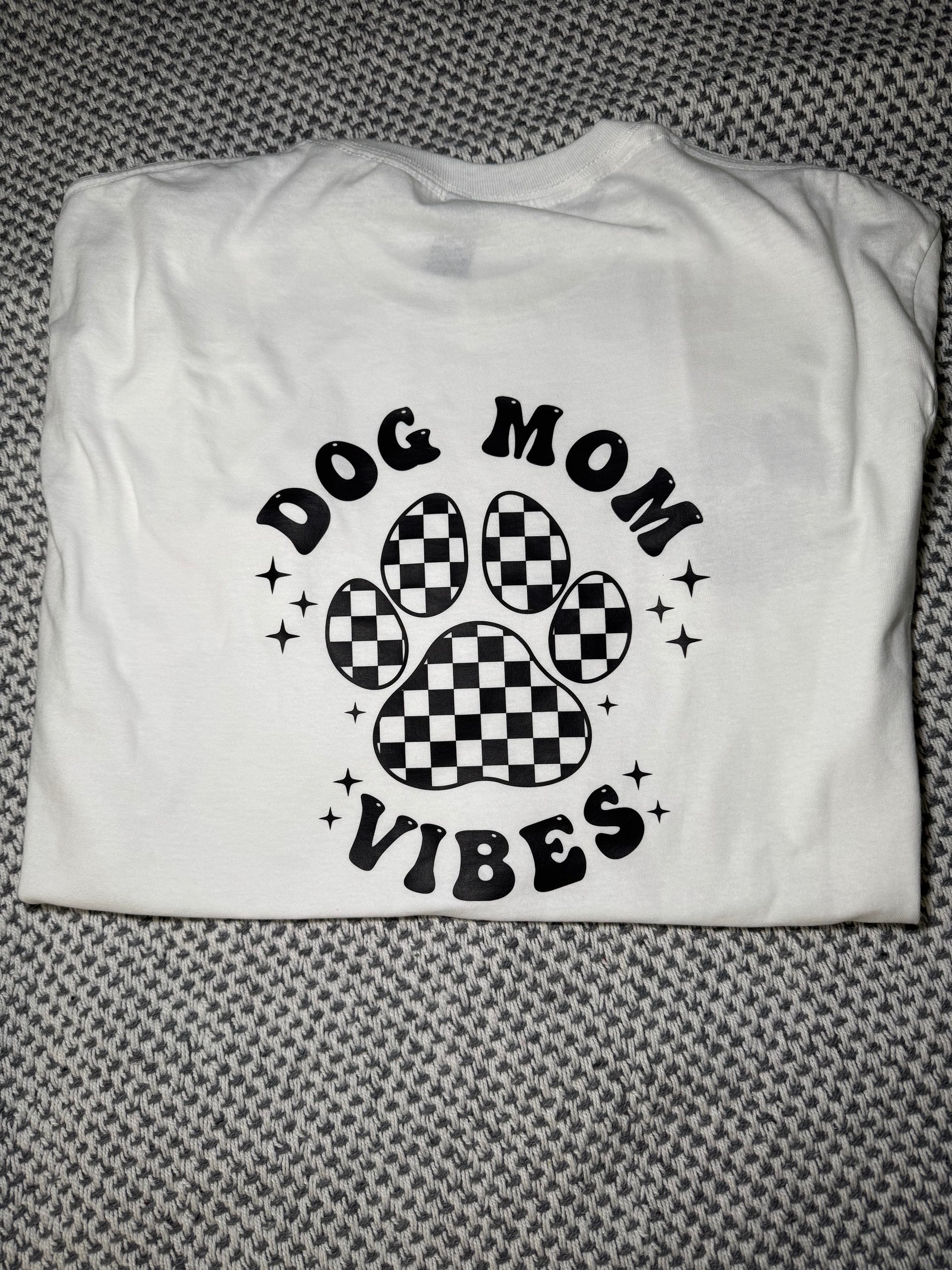 Dog Mom Vibes - Gildan image 1