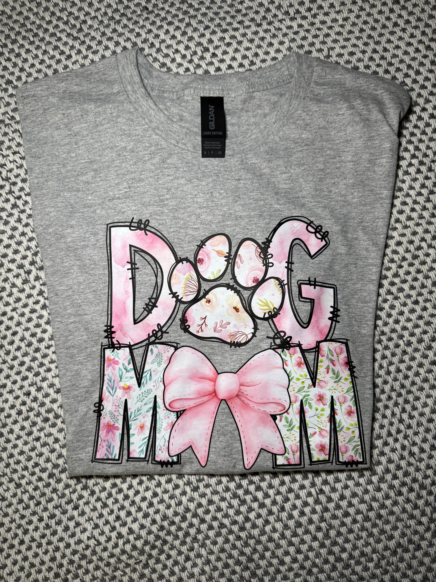 Dog Mom - Gildan image 0