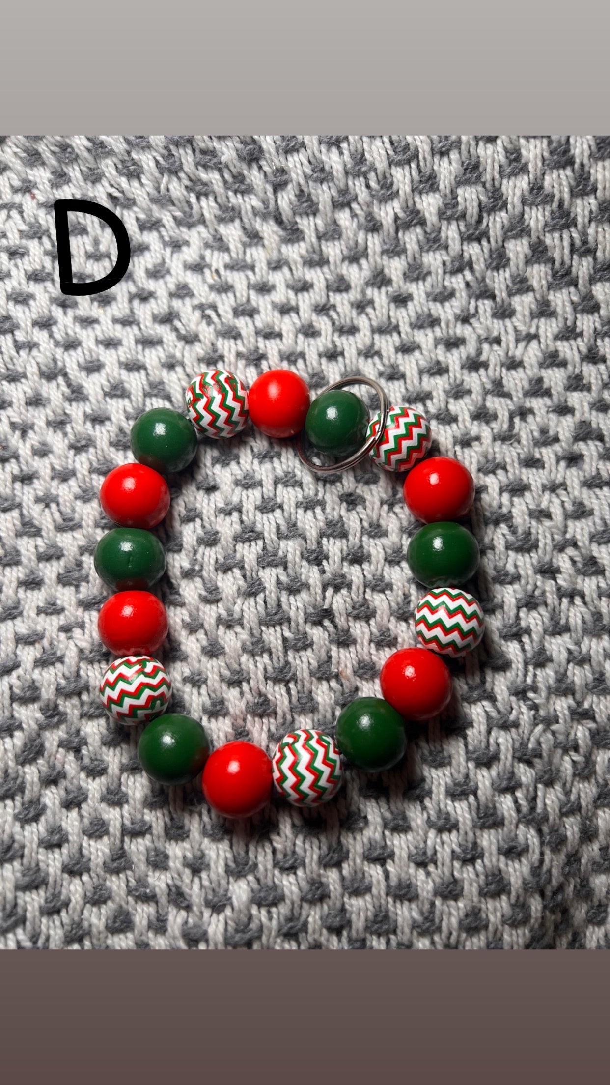 Round Christmas Keychains