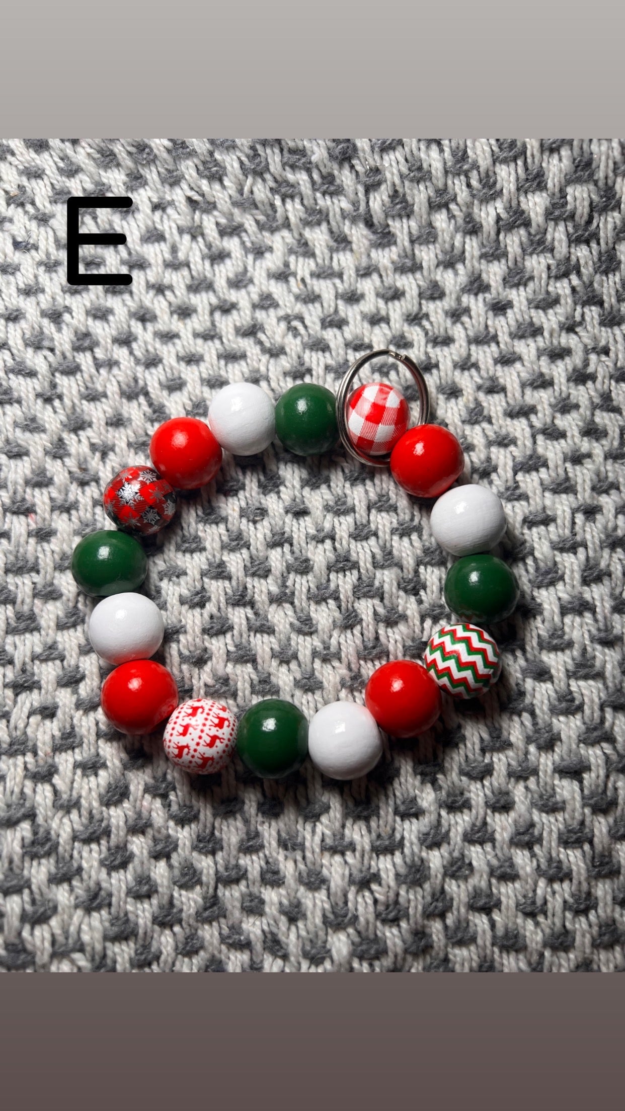 Round Christmas Keychains